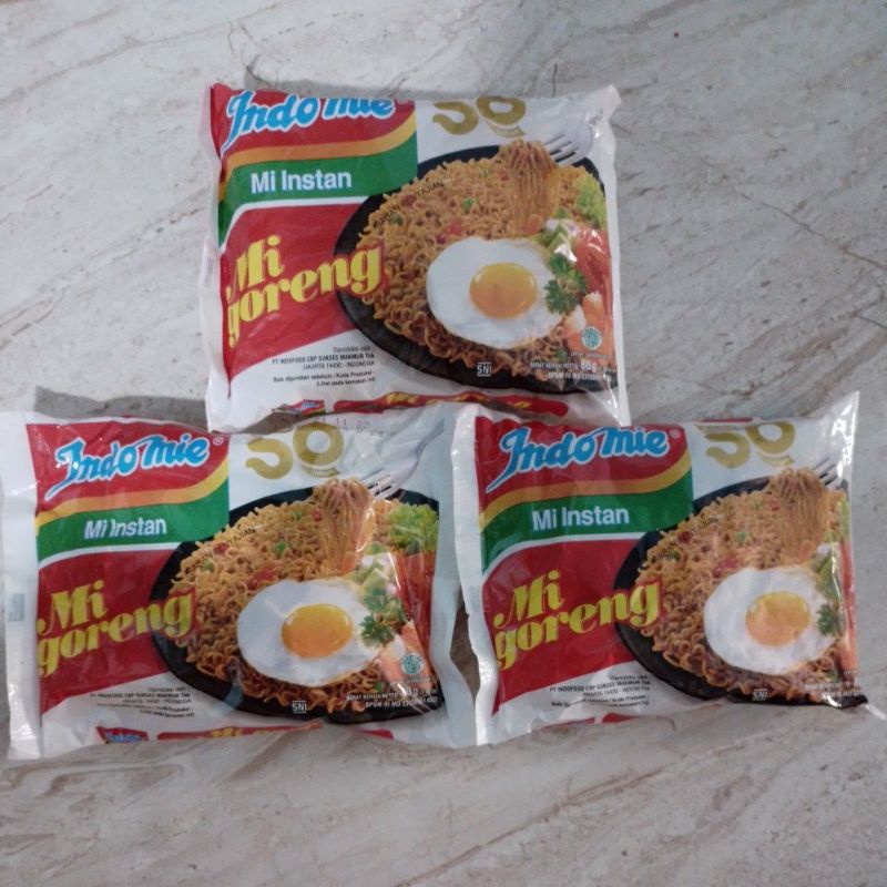 

indomie goreng 3 bungkus