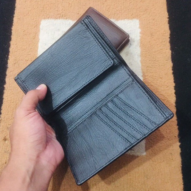 Dompet pria ukuran tanggung 3/4 banyak slot kartu pu Bona lokal #dompet #dompetpria #dompetkeren