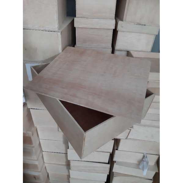 

Kotak ukuran 30,5x14,5x11,5 cm kayu triplek 4mm