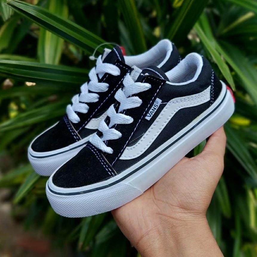 SEPATU VANS OLDSKOOL BLACK WHITE HITAM PUTIH KADO COWOK CEWEK LAKI LAKI PEREMPUAN ANAK LUCU IMUT