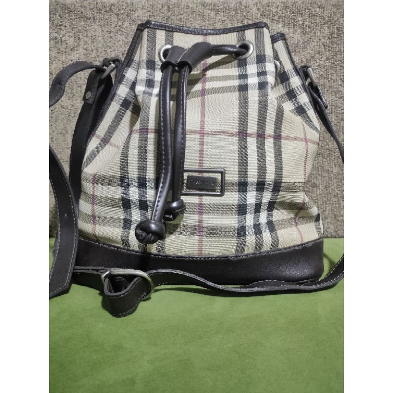 Tas Preloved Serut Brand Burberry