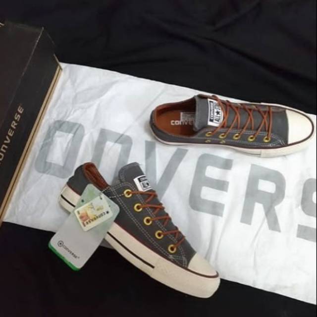 converse low tan grey