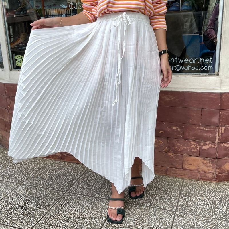[NEW] NONA Caleen Pleated Skirt Broken White - Rok Wanita