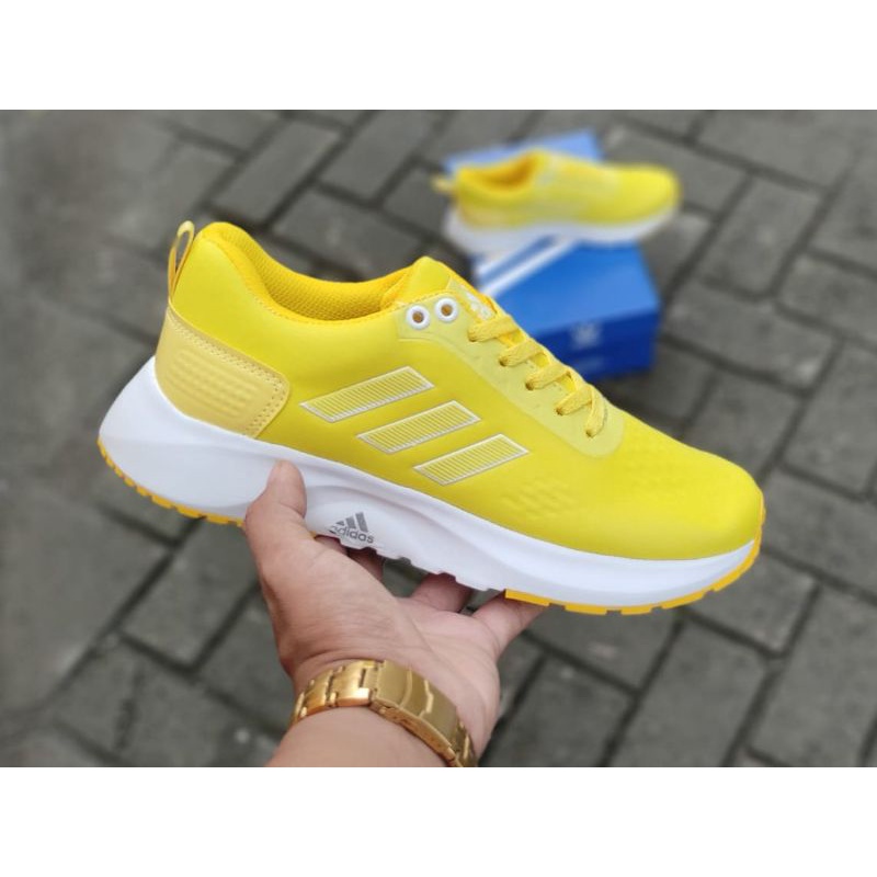 Sepatu Wanita Adidas Zoom Sepatu Runing Sport Runing Joging Aerobic Sepatu nyaman ringan berkualitas