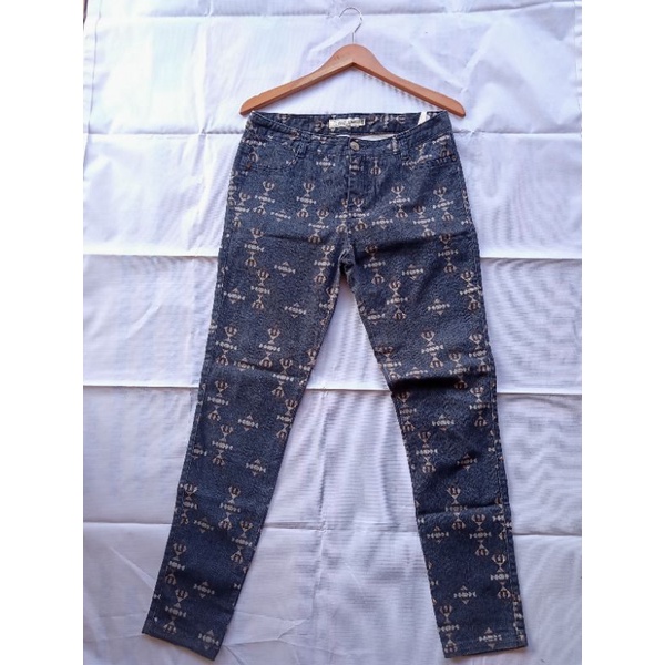 CELANA JEANS THURSDAY ISLAND SECOND / BEKAS