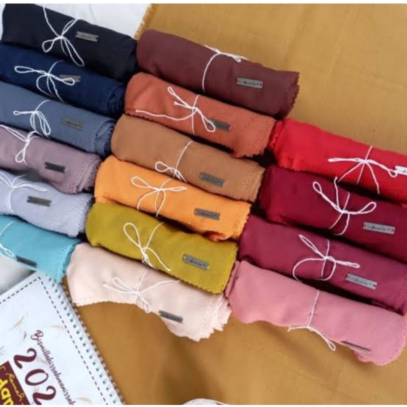 KERUDUNG SEGI EMPAT DANNIS UKURAN JILBAB 110 x 110 VOAL LASER COAT