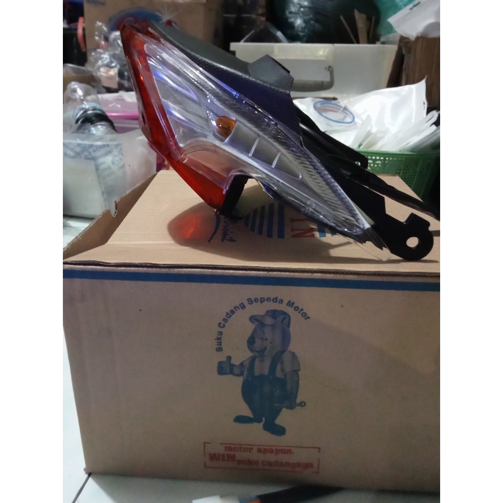 STOP LAMP ASSY LAMPU BELAKANG BEAT KARBU