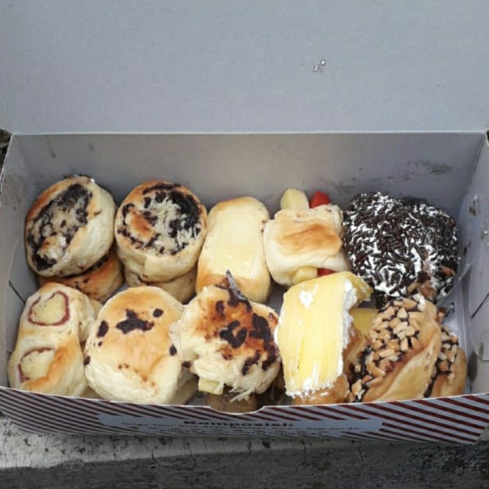 ROTI UNYIL VENUS Mix isi 20pcs