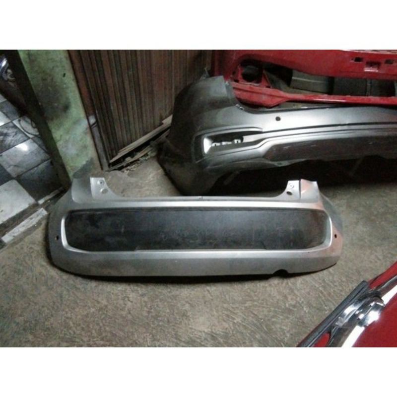 bemper belakang ignis