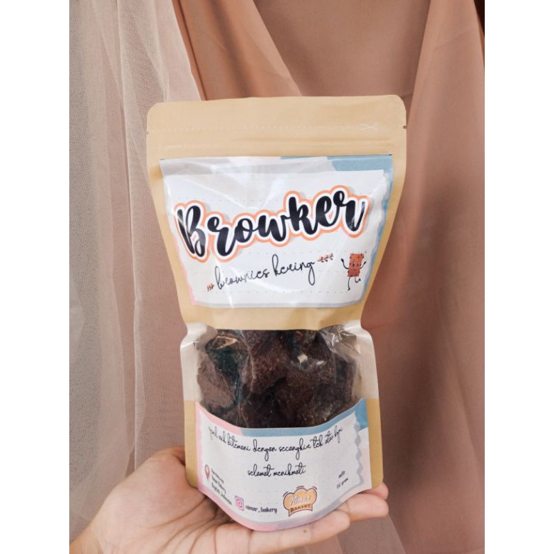

Browker cokelat