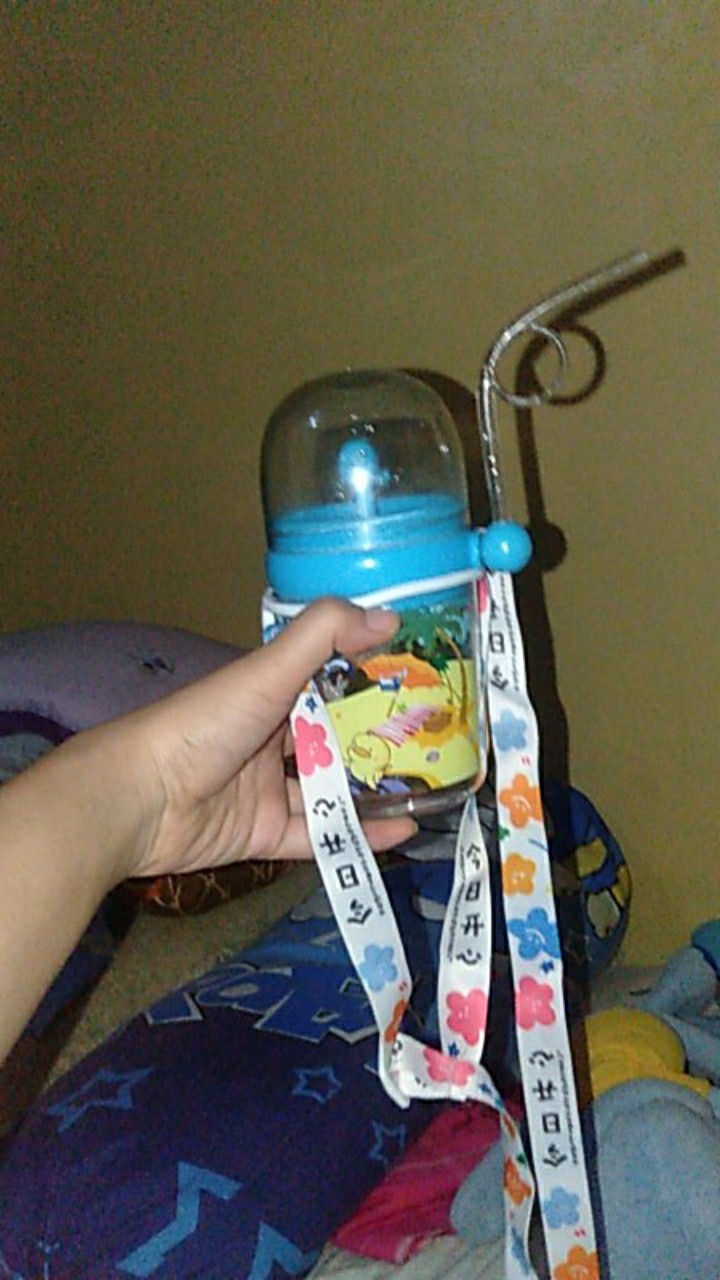 Botol Minum Anak Air Mancur Model Ikan Paus Sedotan 250ml