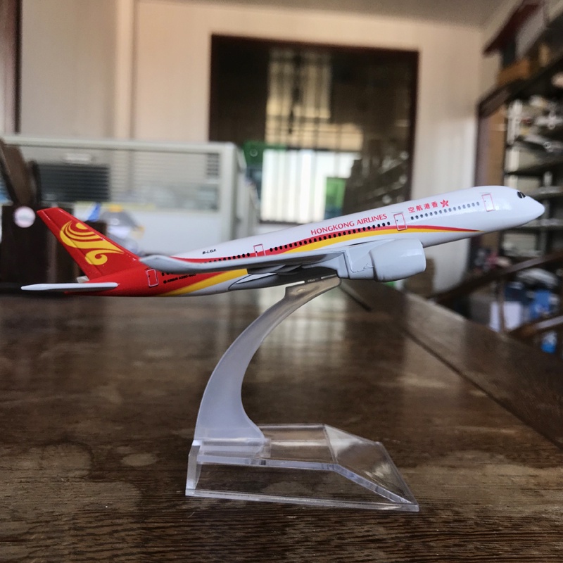 Mainan Pesawat Terbang Airbus 380 Bahan Metal Model Chinahongkong Cathay Pacific Boeing 747 787