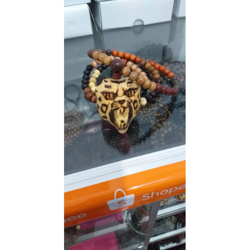 kalung ukir macan kombinasi kayu bertuah