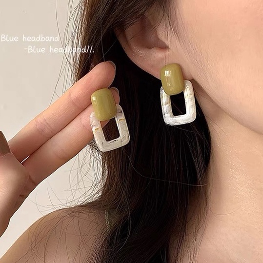 Anting Stud Hias Mutiara Warna Hijau Gaya Vintage Korea Untuk Wanita