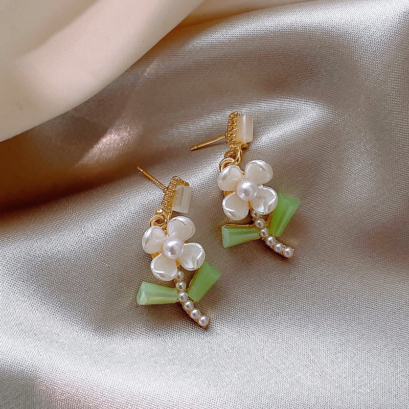 Anting Tusuk Motif Bunga Ala Korea Bahan Sterling Silver 925 Untuk Wanita