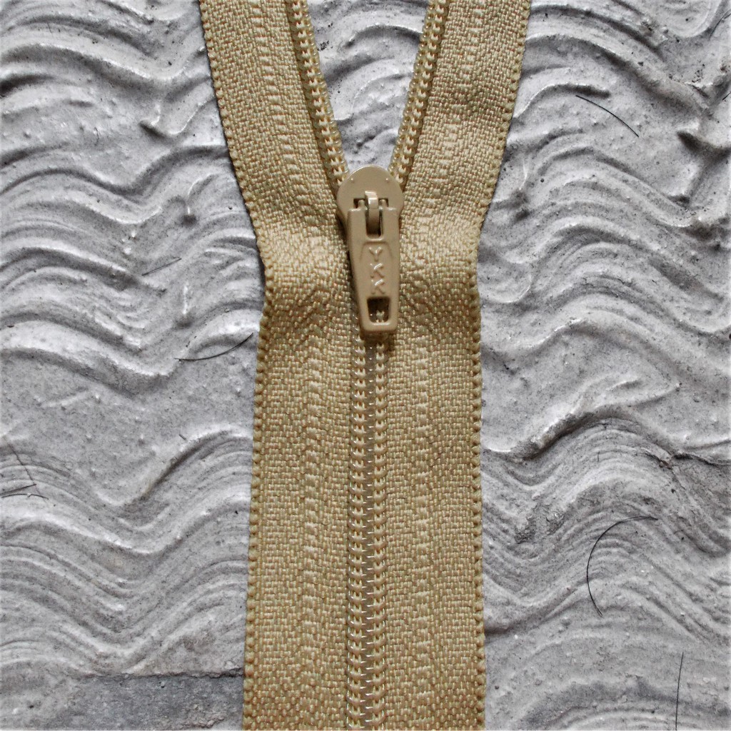 Resleting YKK 40 cm Krem 573