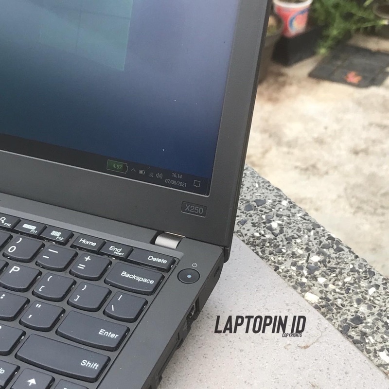 LENOVO THINKPAD X250 CORE I5 MULUS BERGARANSI