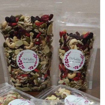 

TrailMixed Nuts and Dried Fruits (Kacang & Buah kering) 100gr