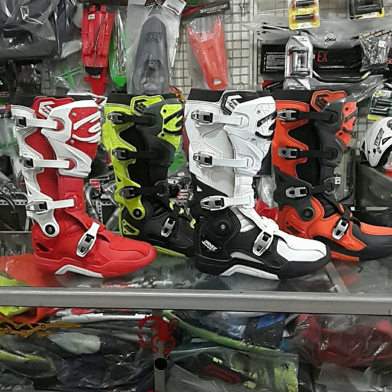 Sepatu Trail AHRS FHX