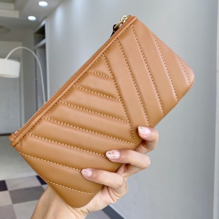 Tory Burch Kira Chevron Brown Phone Wallet