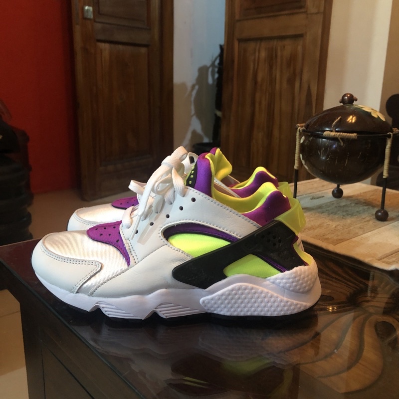 Sepatu Running Nike huarace women original Sepatu Senam Nike huarace perempuan original Sepatu nike 