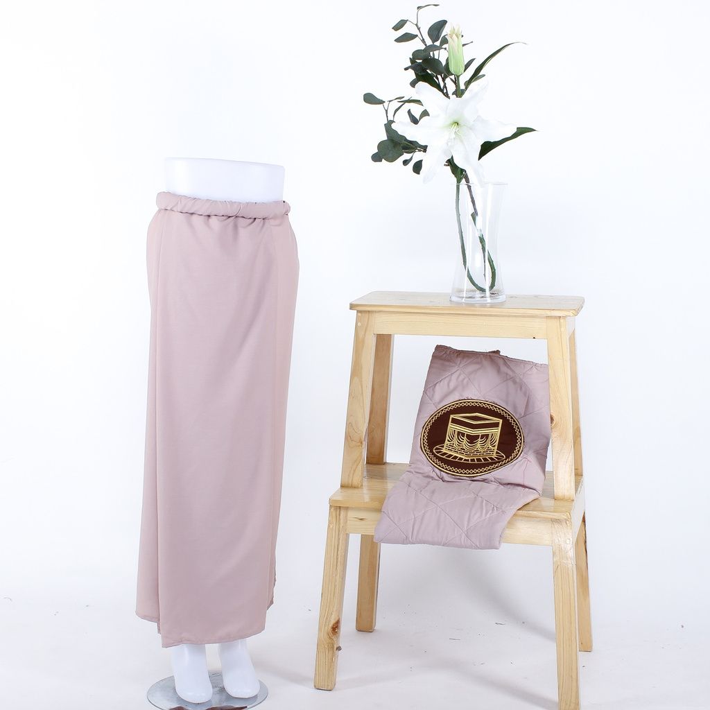 Paket Muslim Khaki Sarung & Sajadah by Parisku - Sarung dan Sajadah Bahan Dingin