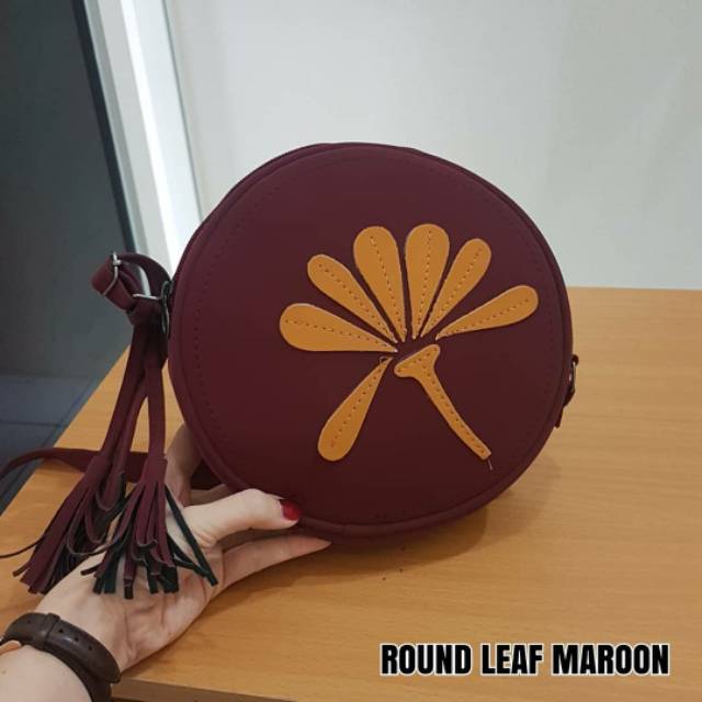 

Round Leaf Maroon