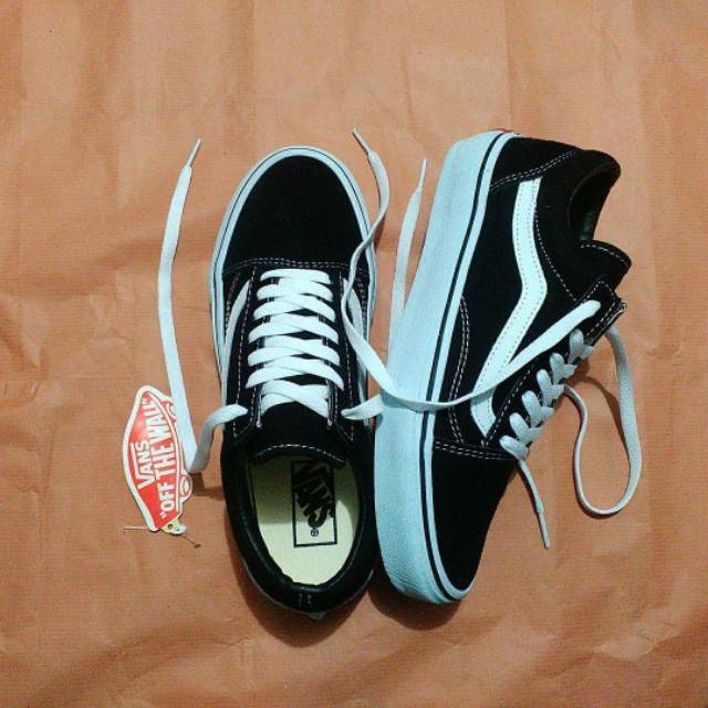 Sepatu vans old school