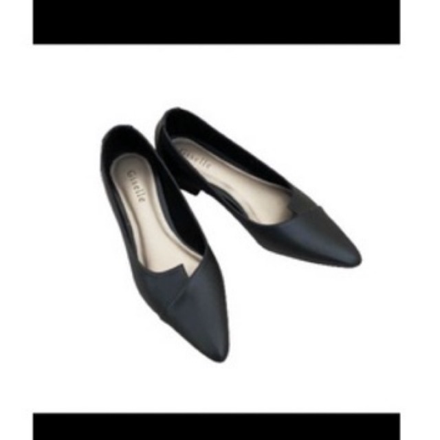 Sepatu kerja Giselle Colls Preloved