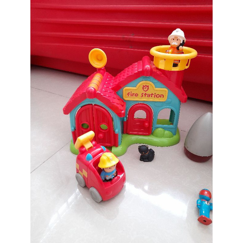 preloved mainan elc happyland fire station