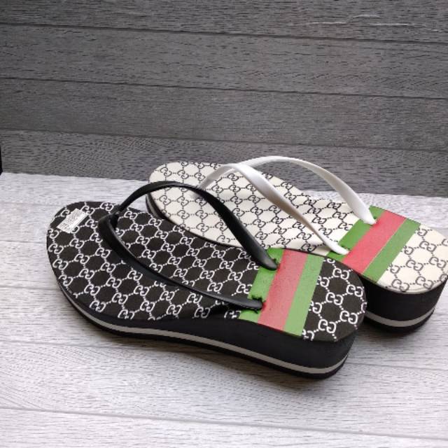 Sendal Wanita Wedges Capit GG-01