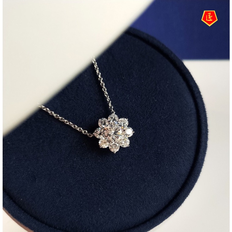 [Ready Stock]Niche Flower Diamond Necklace Simple Stud Earrings Set
