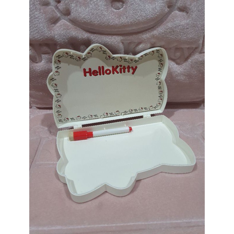 

tepak kotak pensil kitty papan tulis