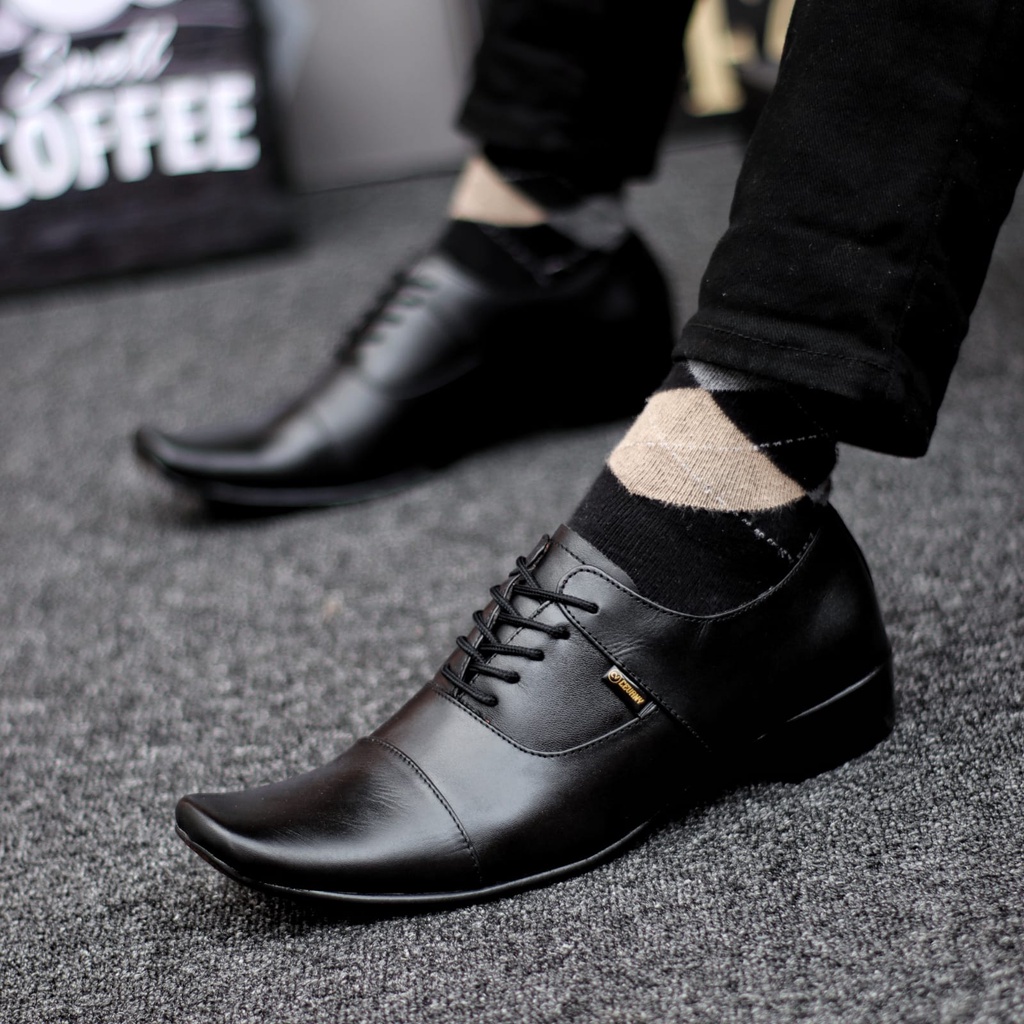 Sepatu Pantofel Hitam Kulit Asli Formal Kerja Kantor Pria Abraham Phelik