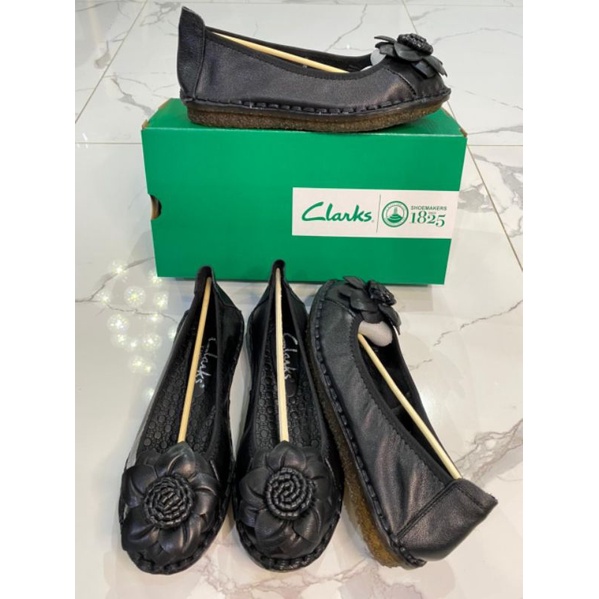 Sepatu CLARKS Wanita