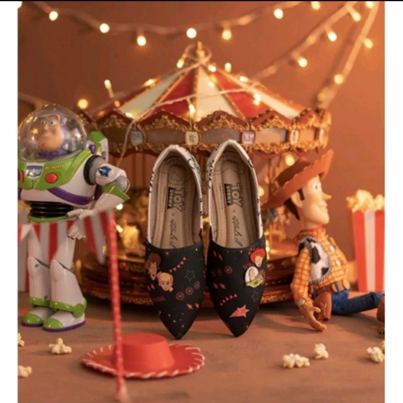 Ittaherl x Toy Story Vol 2 True Friends Slip On Cloud Ink Size 38