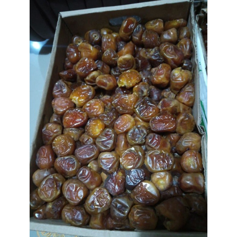 

Kurma Asli Arab