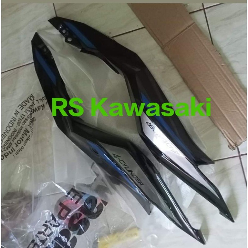 cover body belakang zx25r zx25 r hitam Lis biru original set