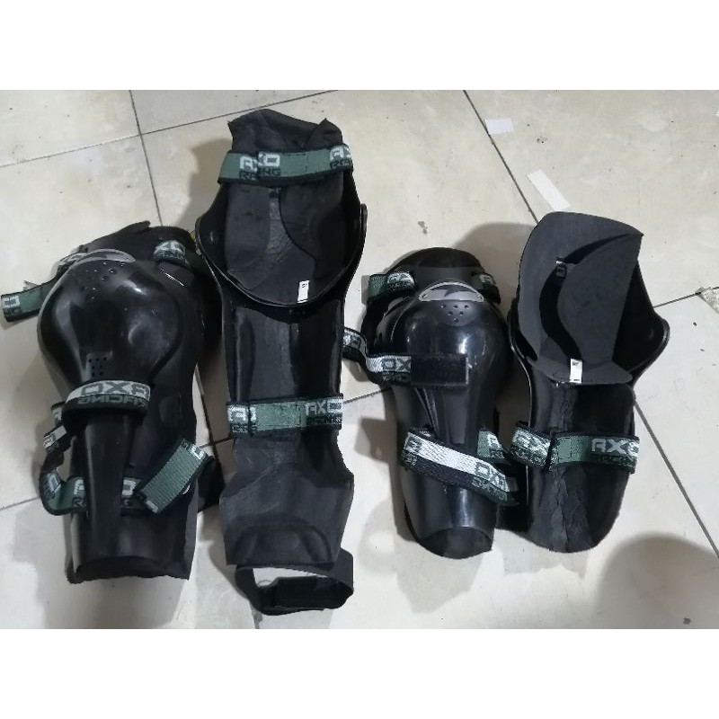 Deker lutut tangan polisport stainles / decker lutut tangan / pelindung lutut siku / dekker stainles