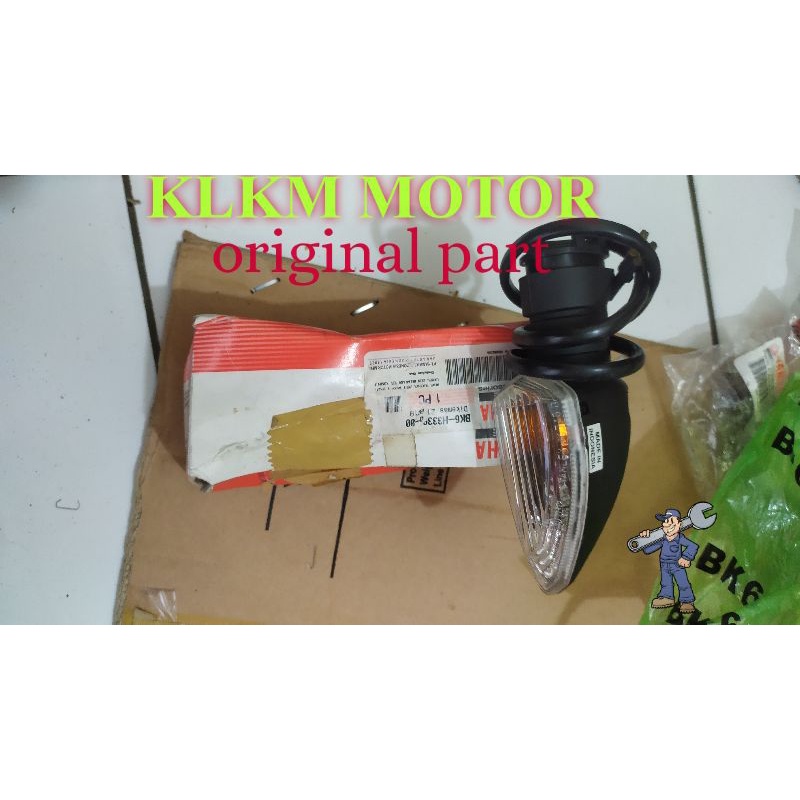 LAMPU SEIN BELAKANG KIRI R15 VVA  V3 ASLI ORIGINAL YAMAHA