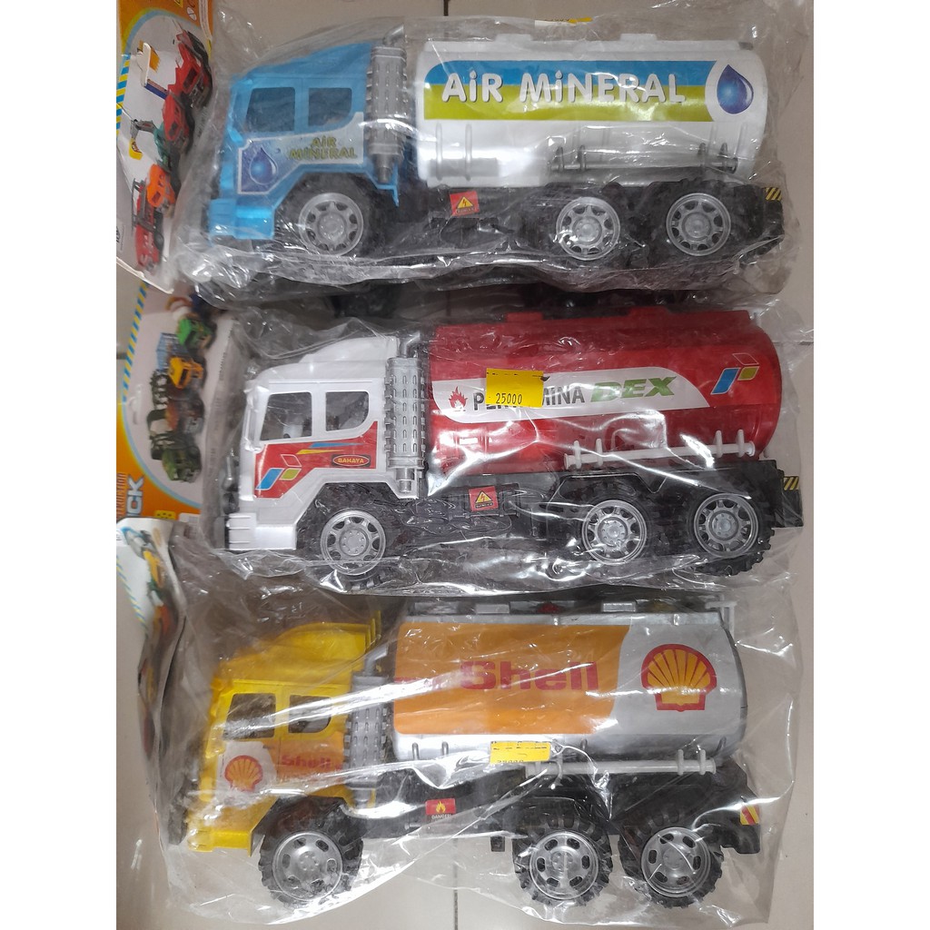 Mainan anak truk tangki