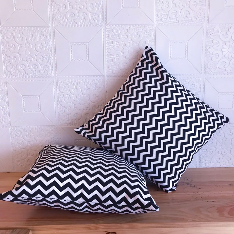 SARUNG BANTAL  BAHAN KANVAS ASLI MURAH | 40.40 | Chevron Hitam