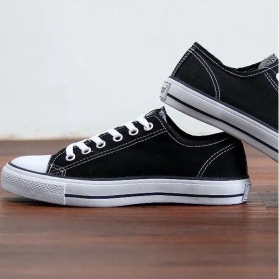 Sepatu Jonshon basic hitam putih/black white original