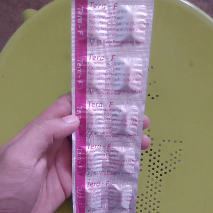 TERA-F KAPLET (Batuk, Demam, Flu, Sakit Kepala)