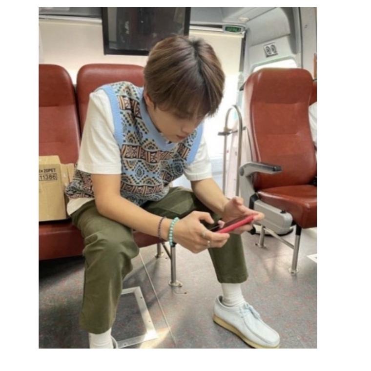 Vest Ecan / Haechan NCT Rajut Korea 7Get /Vest Ecan NCT –RGT.10Jn22ᵁ