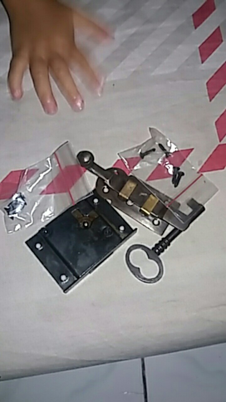 Kunci Gerobok Kuningan Antik