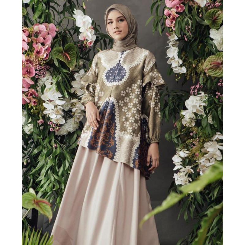 ready soon anggrek blouse calante size m dan laelia size M by wearing klamby