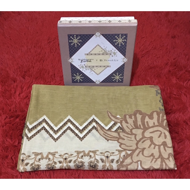 PRELOVED RIA MIRANDA Dawa Scarf Mustard Bundling Husa Scarf