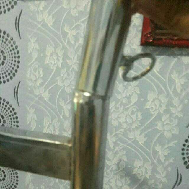 Gantungan Baju, Gawangan Pipa Kotak Dengan Rak Ram Kawat