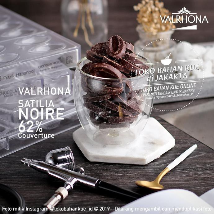 

Valrhona SATILIA NOIRE 62% 100gr Dark Couverture Chocolate Cokelat